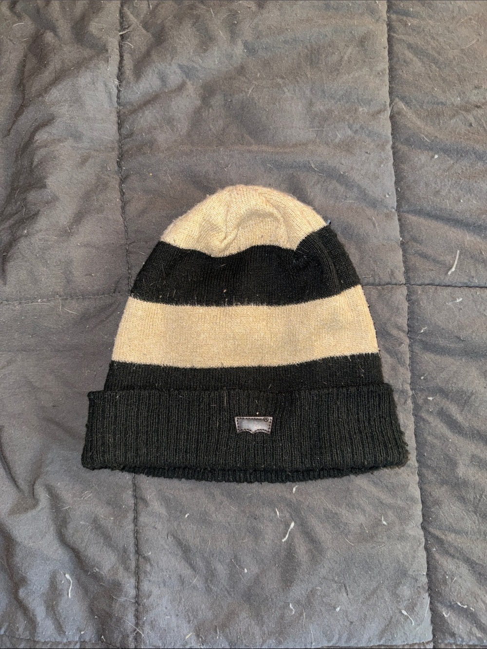 Levi's Black & Cream Striped Beanie
